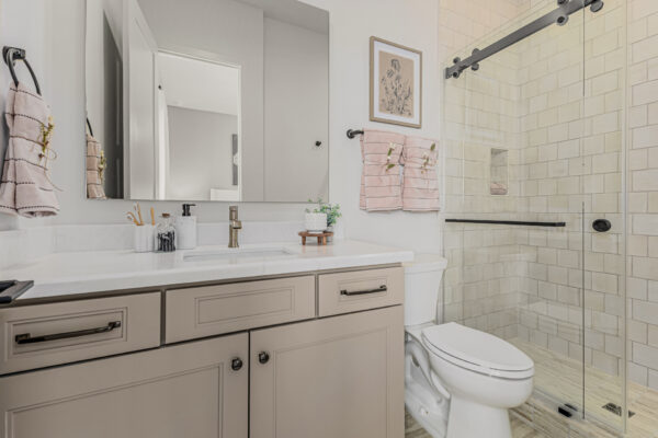 Hazelwood Model secondary bathroom