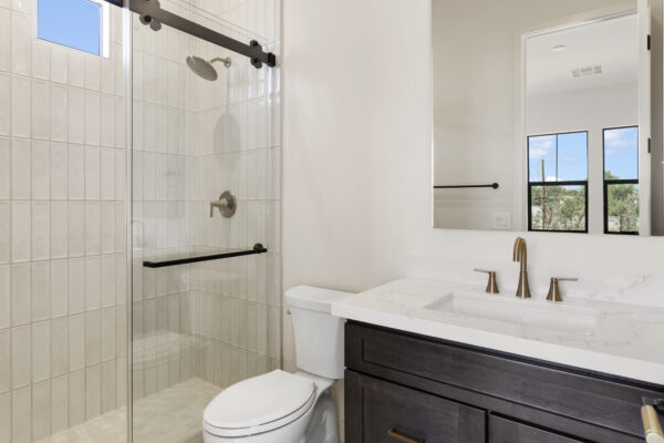 Homesite 19 Daviana Floor Plan Urban Farmhouse Elevation bath 3