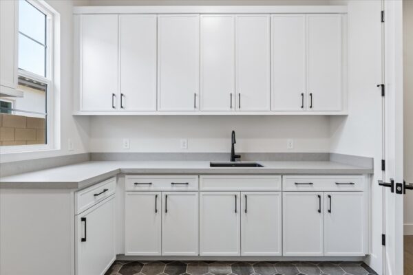Hazelwood HS3 Willamette laundry room