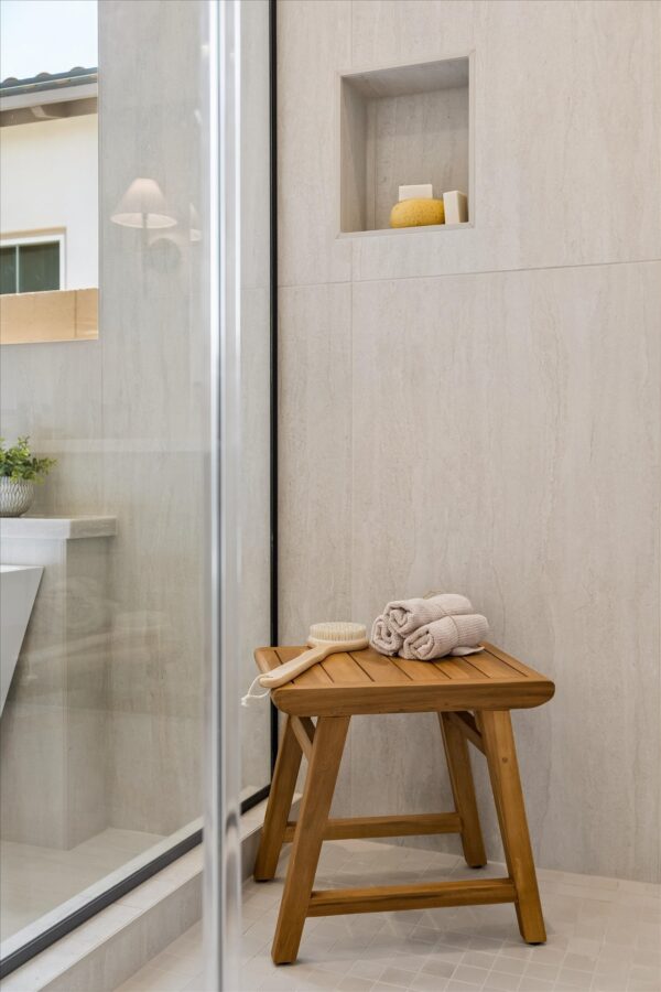 Hazelwood Willamette HS3 Primary shower